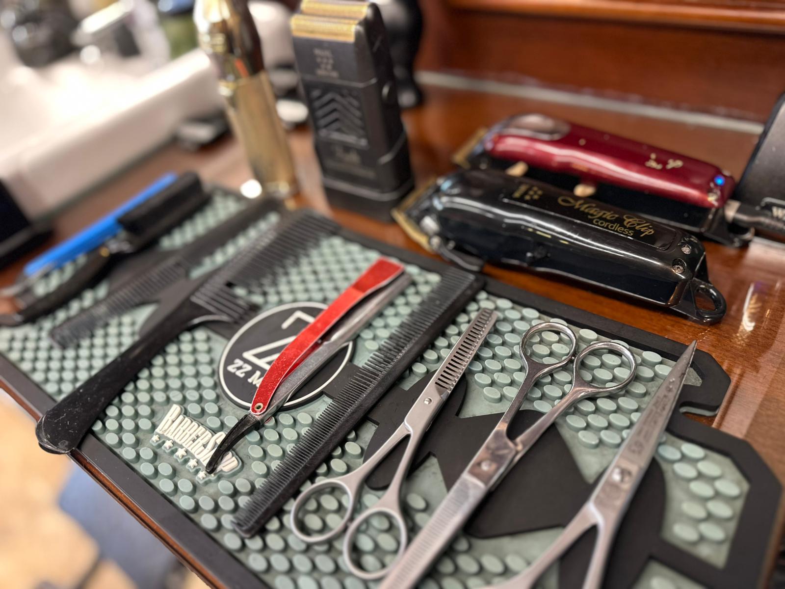 Photo Lui Coiffeur — ambiance salon
