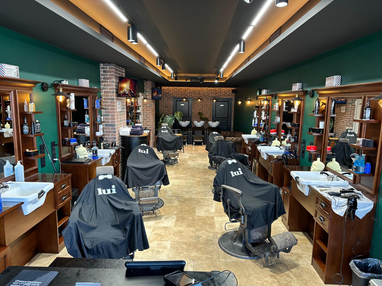 Photo Lui Coiffeur — ambiance salon