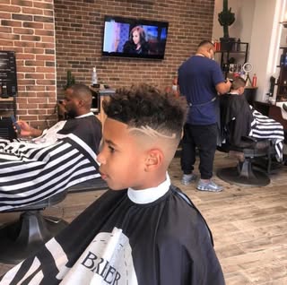 Ambiance du salon Lui Coiffeur Draguignan — barbier Draguignan (photo 4)