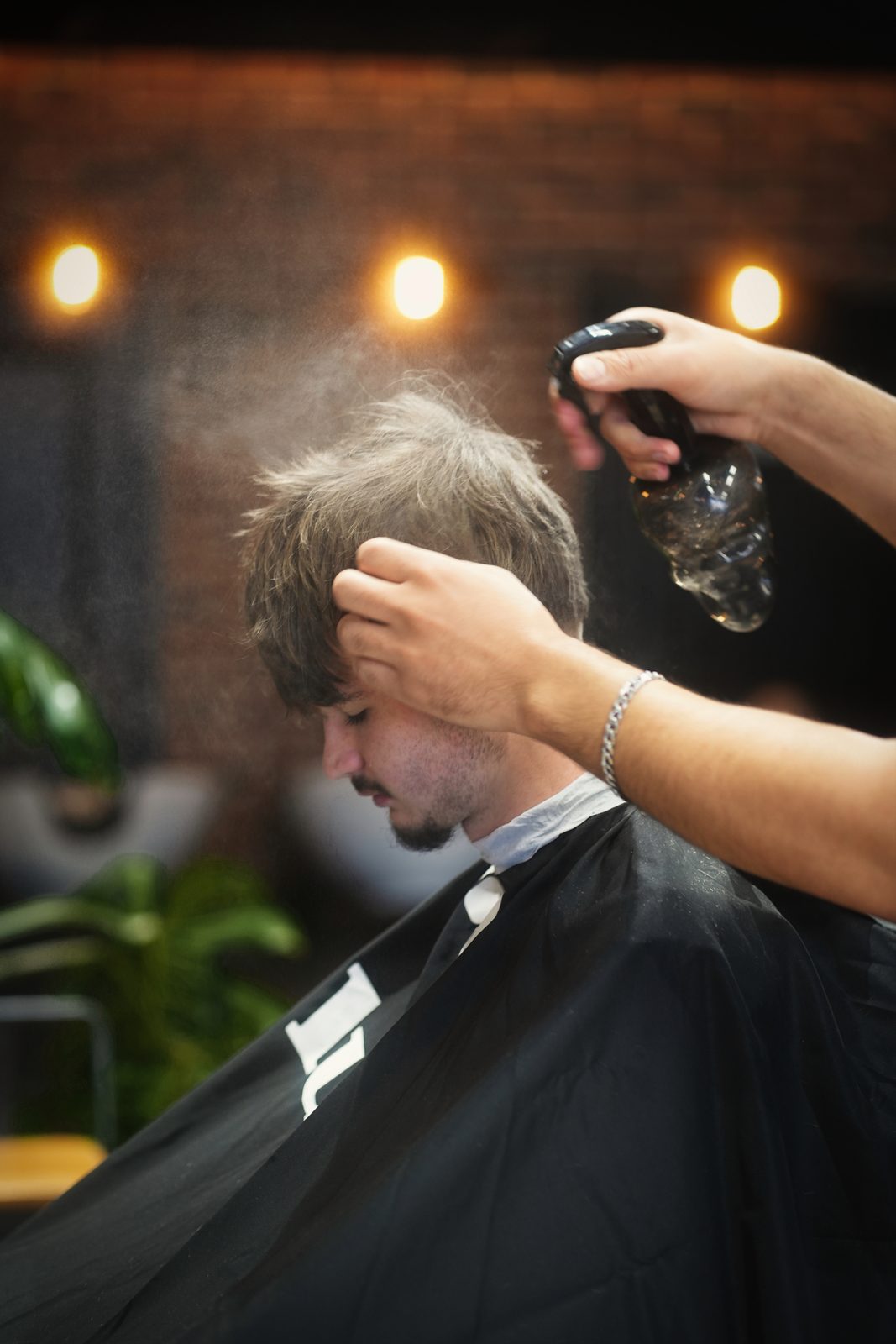 Ambiance du salon Lui Coiffeur Fréjus — barbier Fréjus (photo 3)