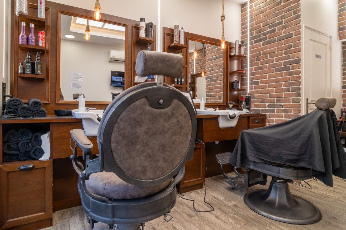 Ambiance du salon Lui Coiffeur Sainte-Maxime — barbier Sainte-Maxime (photo 5)