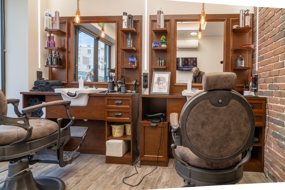 Ambiance du salon Lui Coiffeur Sainte-Maxime — barbier Sainte-Maxime (photo 6)